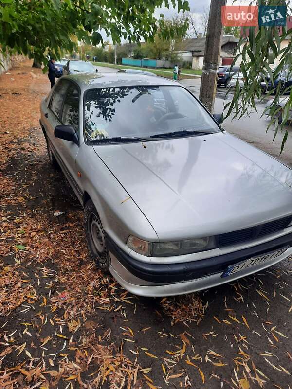 Ліфтбек Mitsubishi Galant 1989 в Василькові