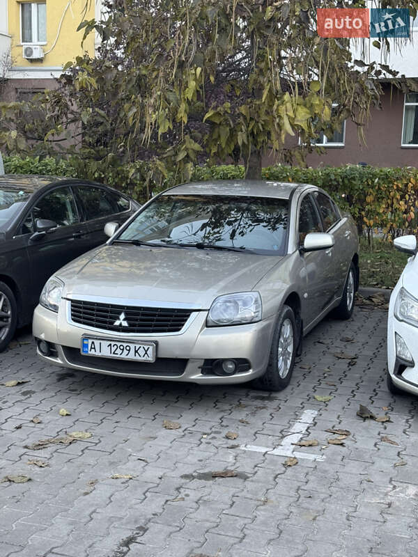 Седан Mitsubishi Galant 2009 в Киеве