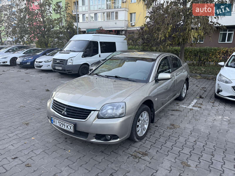 Седан Mitsubishi Galant 2009 в Киеве
