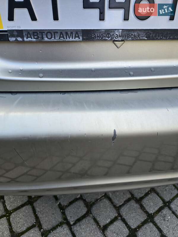 Седан Mitsubishi Galant 2009 в Ивано-Франковске