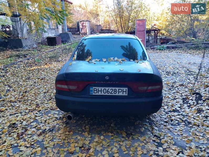 Седан Mitsubishi Galant 1993 в Одессе