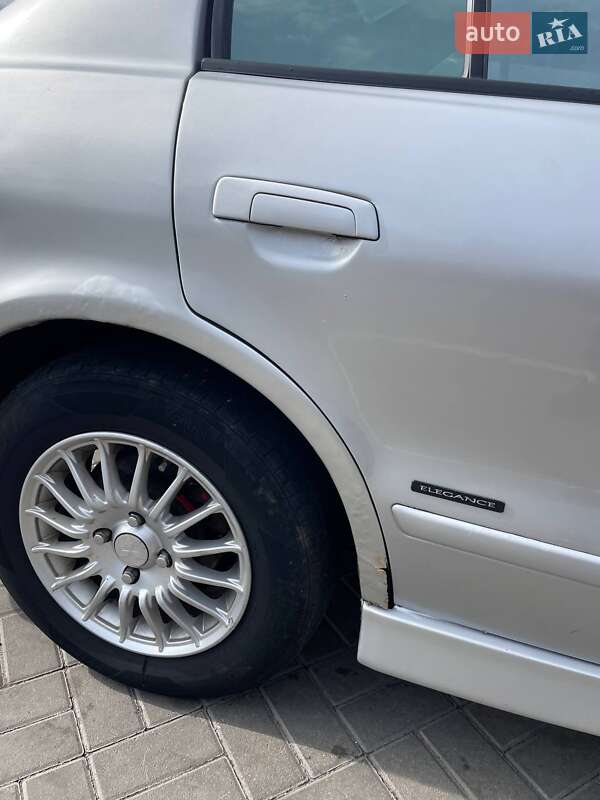 Седан Mitsubishi Galant 2001 в Черкассах