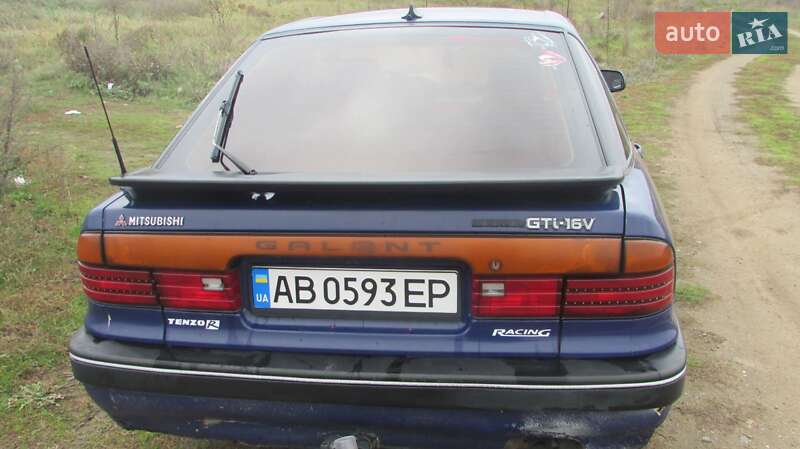 Ліфтбек Mitsubishi Galant 1989 в Гайсину