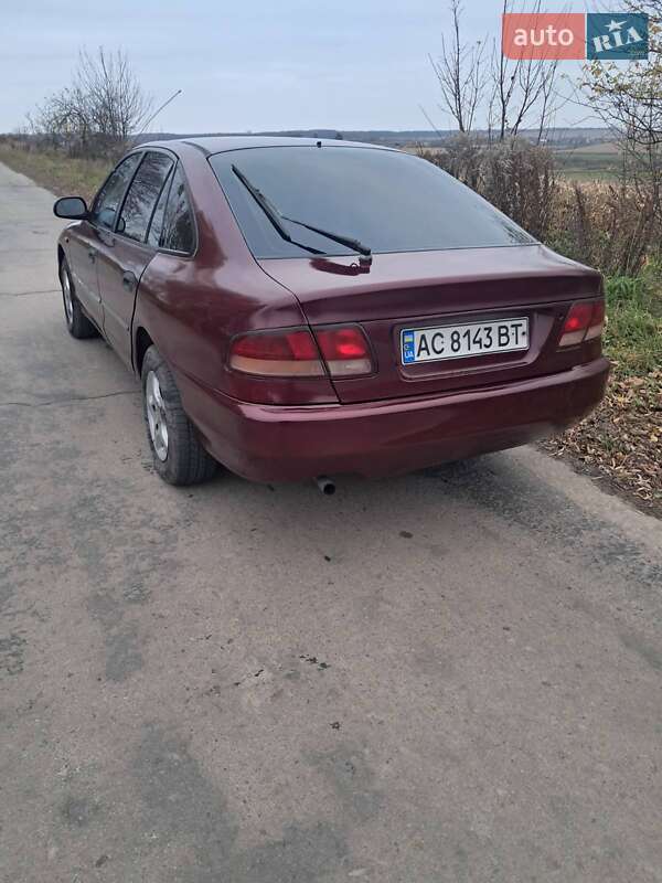 Лифтбек Mitsubishi Galant 1993 в Остроге