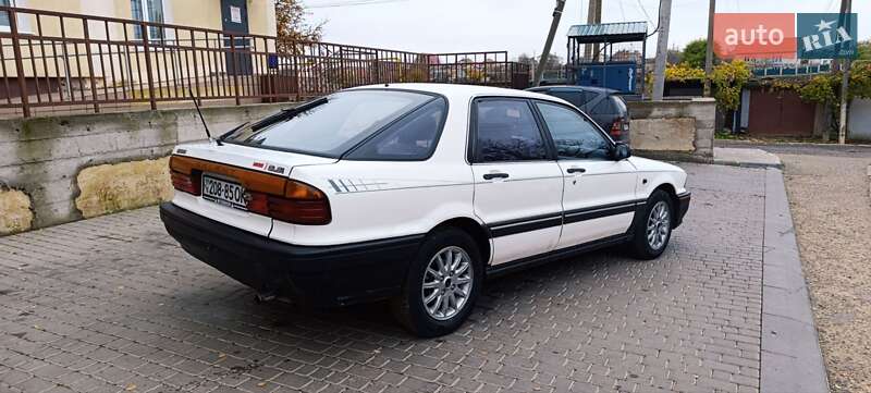 Лифтбек Mitsubishi Galant 1989 в Одессе