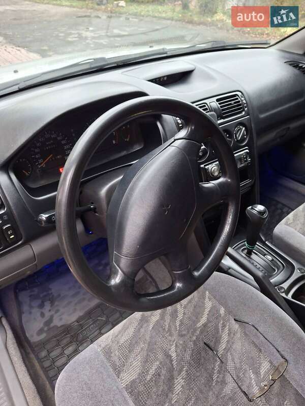 Седан Mitsubishi Galant 2002 в Кропивницькому фото 4 Седан Mitsubishi Galant 2002 в Кропивницькому