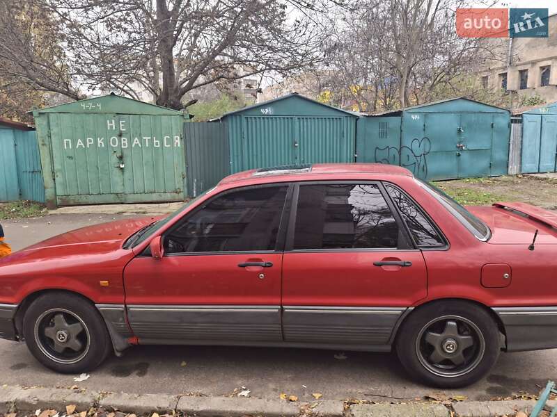 Седан Mitsubishi Galant 1989 в Одессе