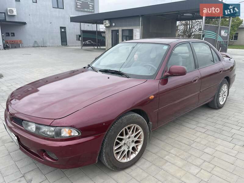 Седан Mitsubishi Galant 1995 в Виноградове