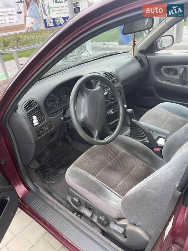 Седан Mitsubishi Galant 1995 в Виноградове