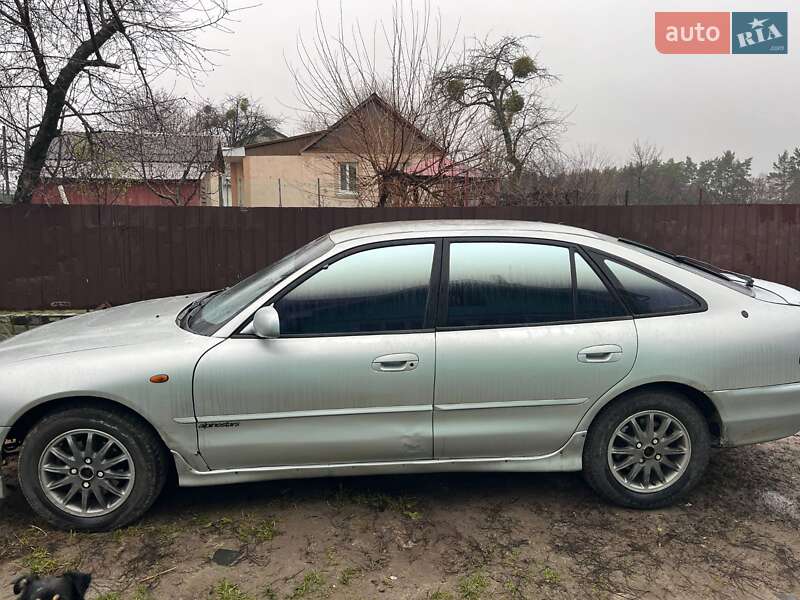 Ліфтбек Mitsubishi Galant 1993 в Левкові