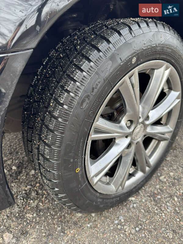 Седан Mitsubishi Galant 2004 в Киеве