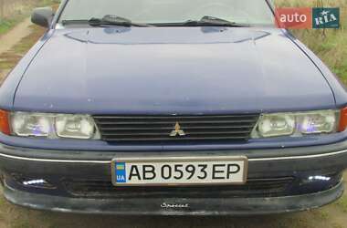 Ліфтбек Mitsubishi Galant 1989 в Гайсину