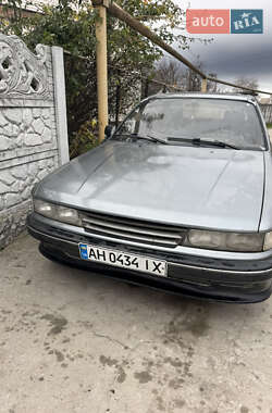 Ліфтбек Mitsubishi Galant 1989 в Кам'янському