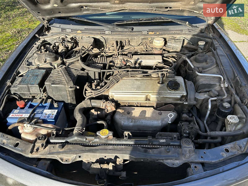 Ліфтбек Mitsubishi Galant 1994 в Кривому Розі