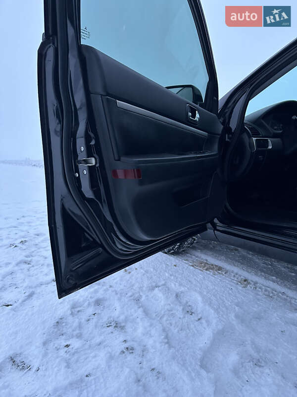 Седан Mitsubishi Galant 2009 в Бобровиці