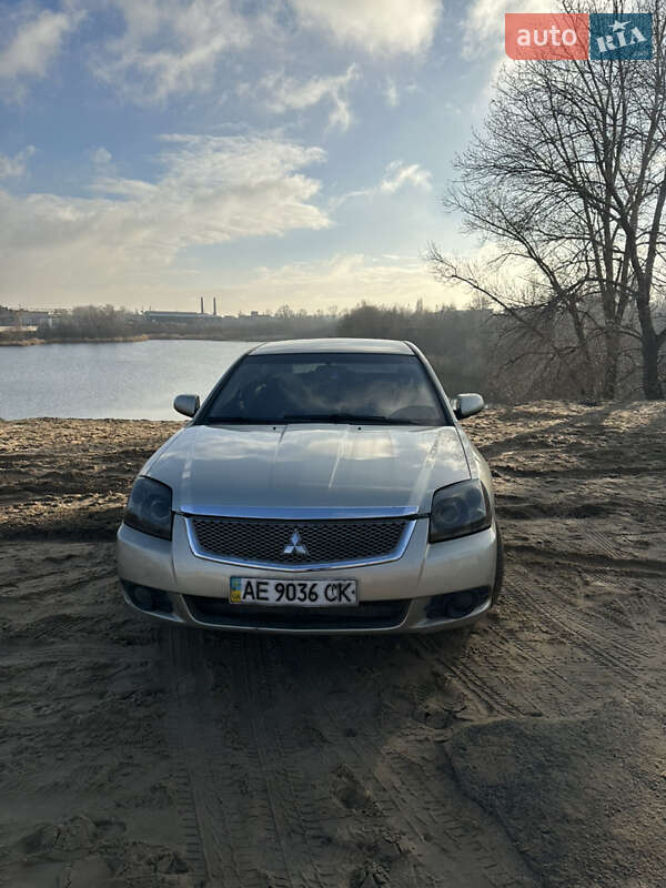 Mitsubishi Galant 2008