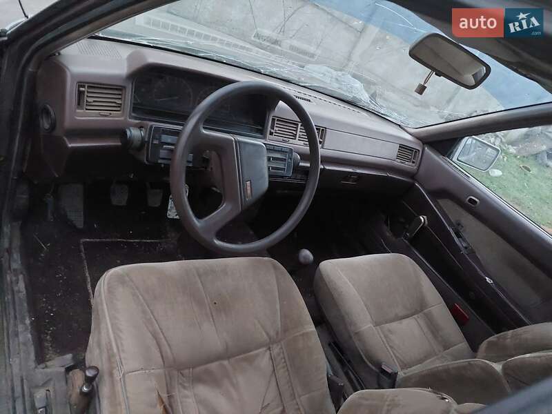 Седан Mitsubishi Galant 1987 в Одесі фото 6 Седан Mitsubishi Galant 1987 в Одесі