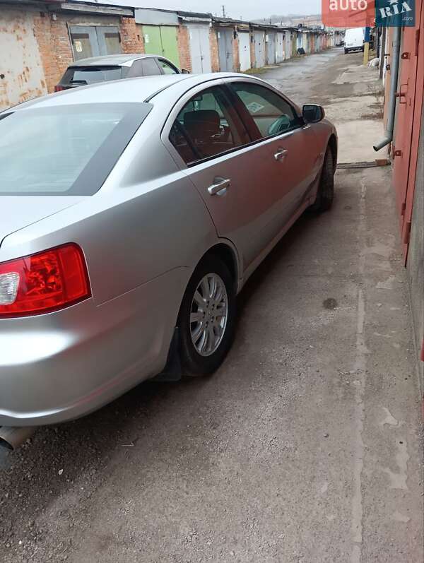Mitsubishi Galant 2008