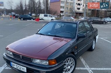Седан Mitsubishi Galant 1991 в Києві