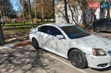 Седан Mitsubishi Galant 2010 в Киеве