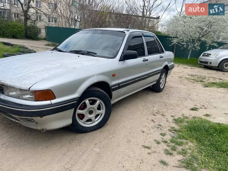 Mitsubishi Galant