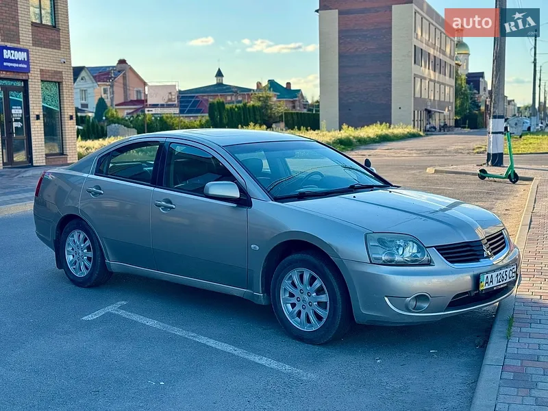 Mitsubishi Galant