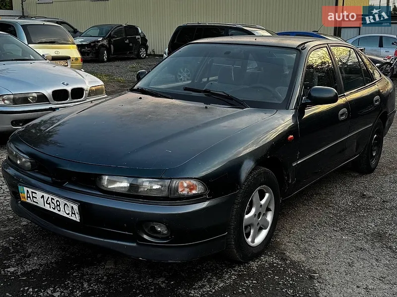 Mitsubishi Galant