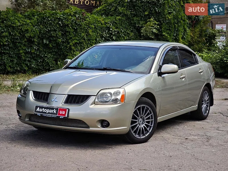 Mitsubishi Galant