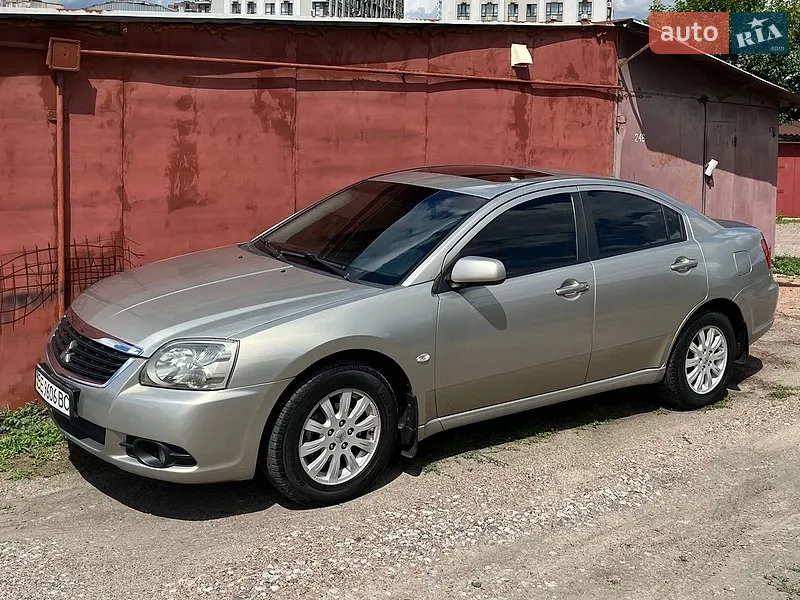 Mitsubishi Galant