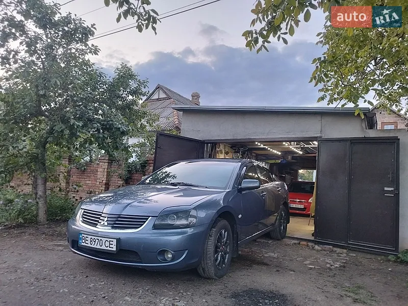 Mitsubishi Galant