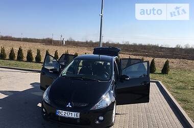 Мінівен Mitsubishi Grandis 2006 в 