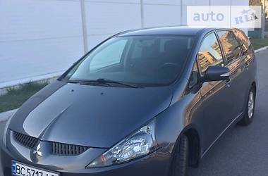 Мінівен Mitsubishi Grandis 2005 в 