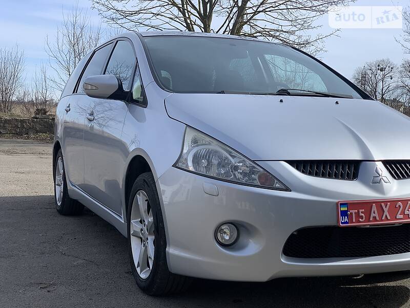 Минивэн Mitsubishi Grandis 2008 в Ровно фото 23 Минивэн Mitsubishi Grandis 2008 в Ровно