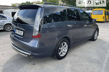 Минивэн Mitsubishi Grandis 2007 в 
