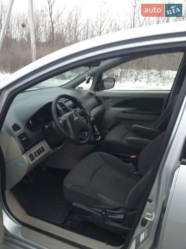 Минивэн Mitsubishi Grandis 2005 в Полтаве