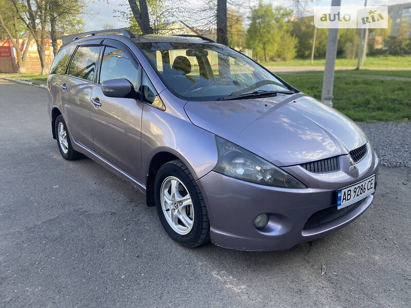 Минивэн Mitsubishi Grandis 2004 в Тульчине