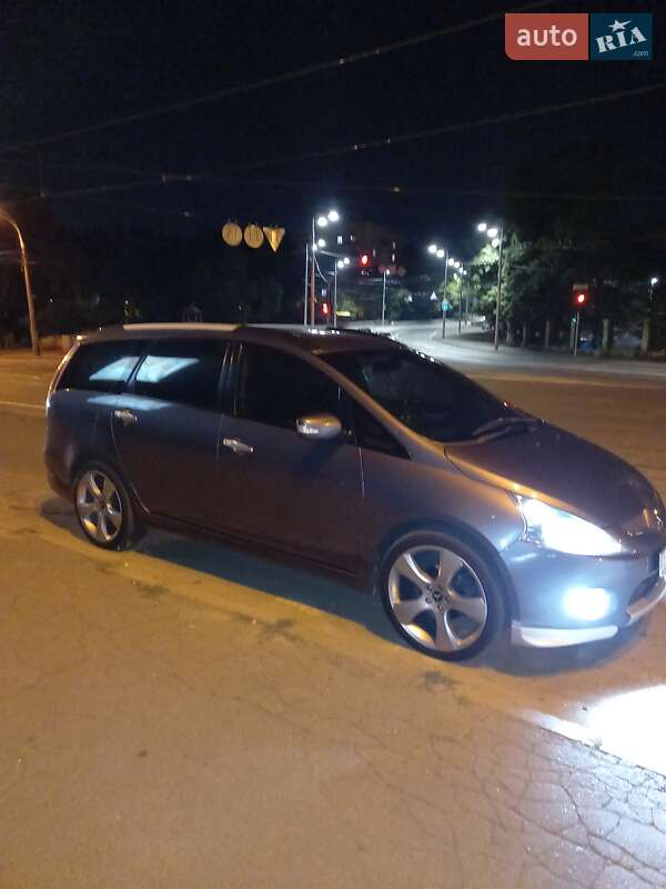 Минивэн Mitsubishi Grandis 2008 в Киеве