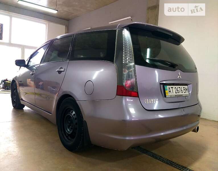 Минивэн Mitsubishi Grandis 2007 в Ивано-Франковске