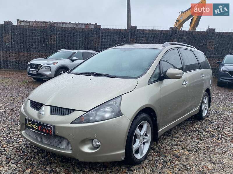 Mitsubishi Grandis 2006