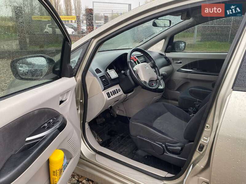 Минивэн Mitsubishi Grandis 2006 в Одессе