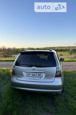 Минивэн Mitsubishi Grandis 2008 в 