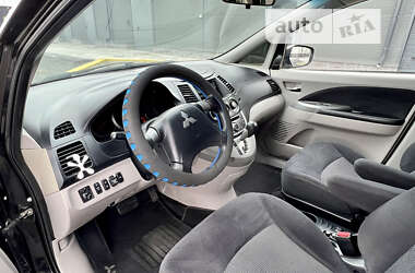 Мінівен Mitsubishi Grandis 2008 в 
