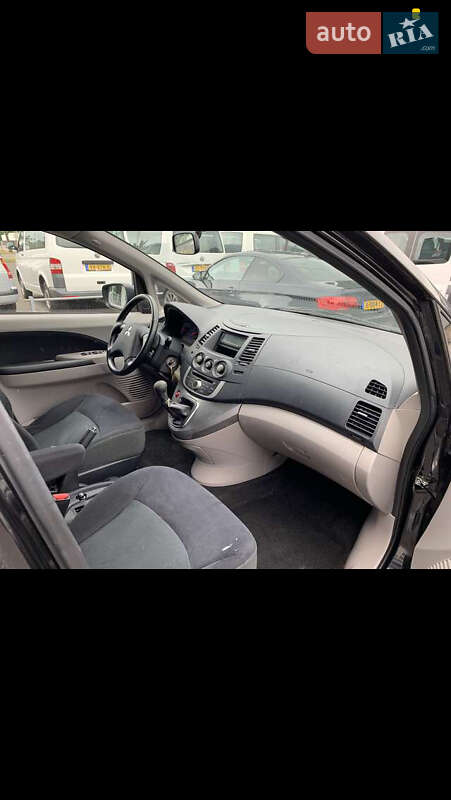 Минивэн Mitsubishi Grandis 2008 в Львове