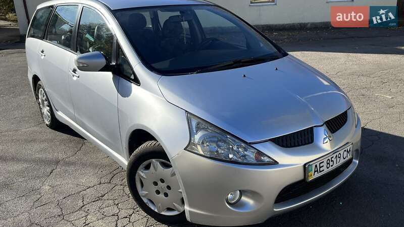 Mitsubishi Grandis 2008