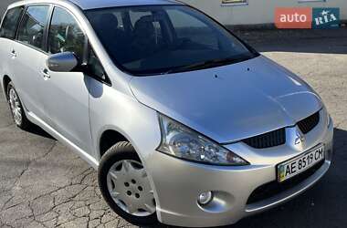 Минивэн Mitsubishi Grandis 2008 в 
