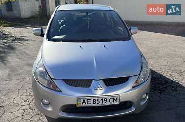 Минивэн Mitsubishi Grandis 2008 в 