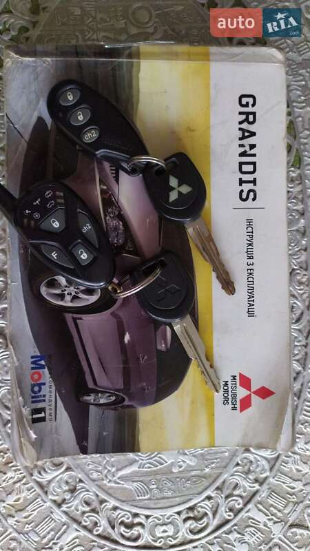 Мінівен Mitsubishi Grandis 2007 в Києві