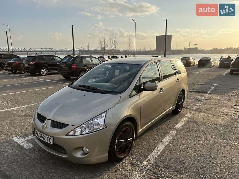 Минивэн Mitsubishi Grandis 2007 в Киеве