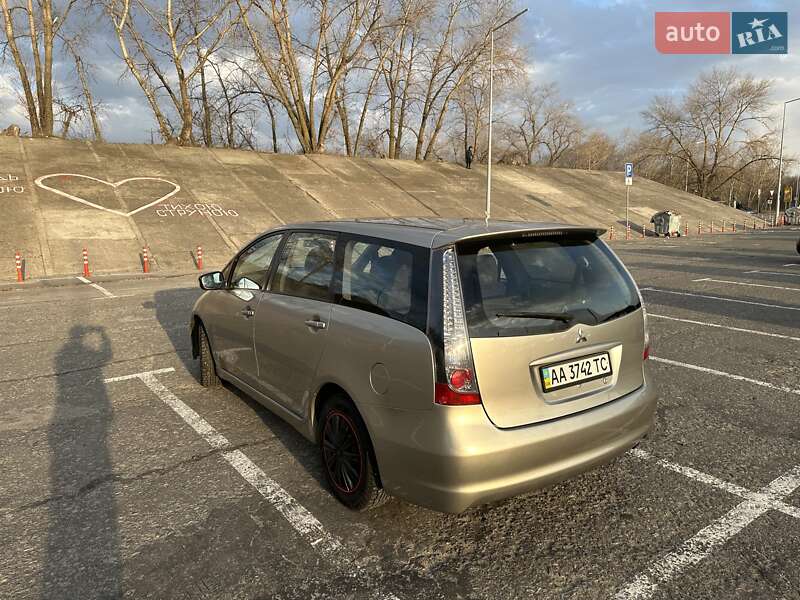 Минивэн Mitsubishi Grandis 2007 в Киеве