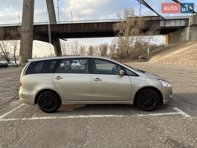 Минивэн Mitsubishi Grandis 2007 в Киеве